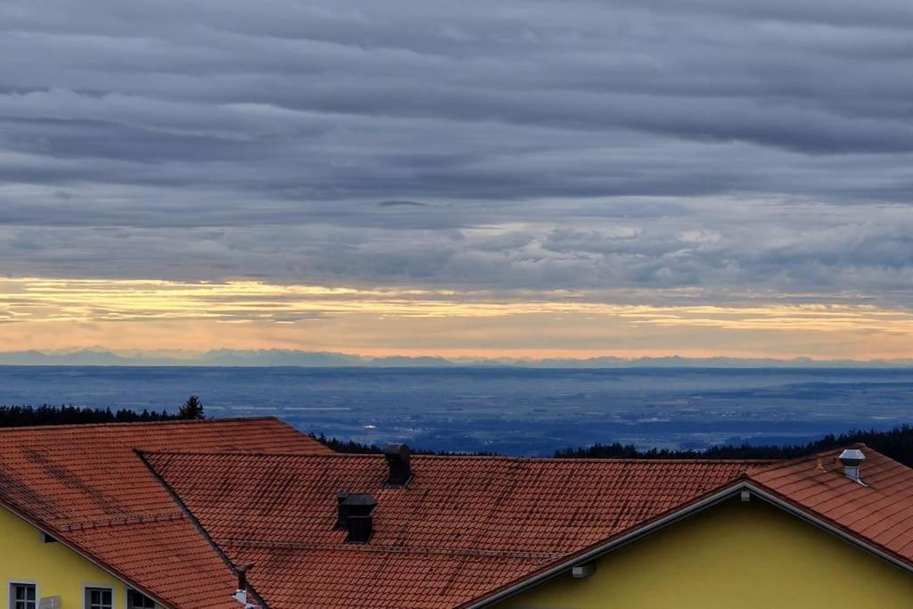 2-zimmer Wohnung, Pools, Sauna Und Balkon Apartment *