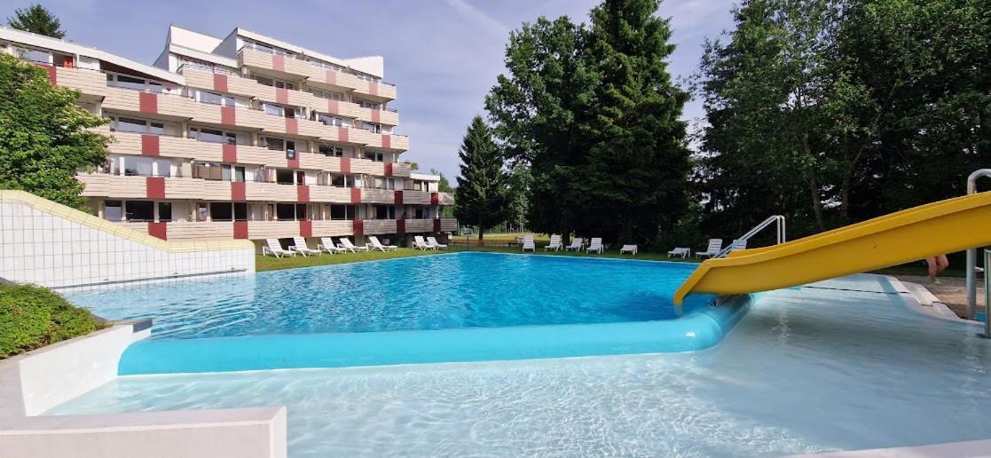 2-zimmer Wohnung, Pools, Sauna Und Balkon Apartment