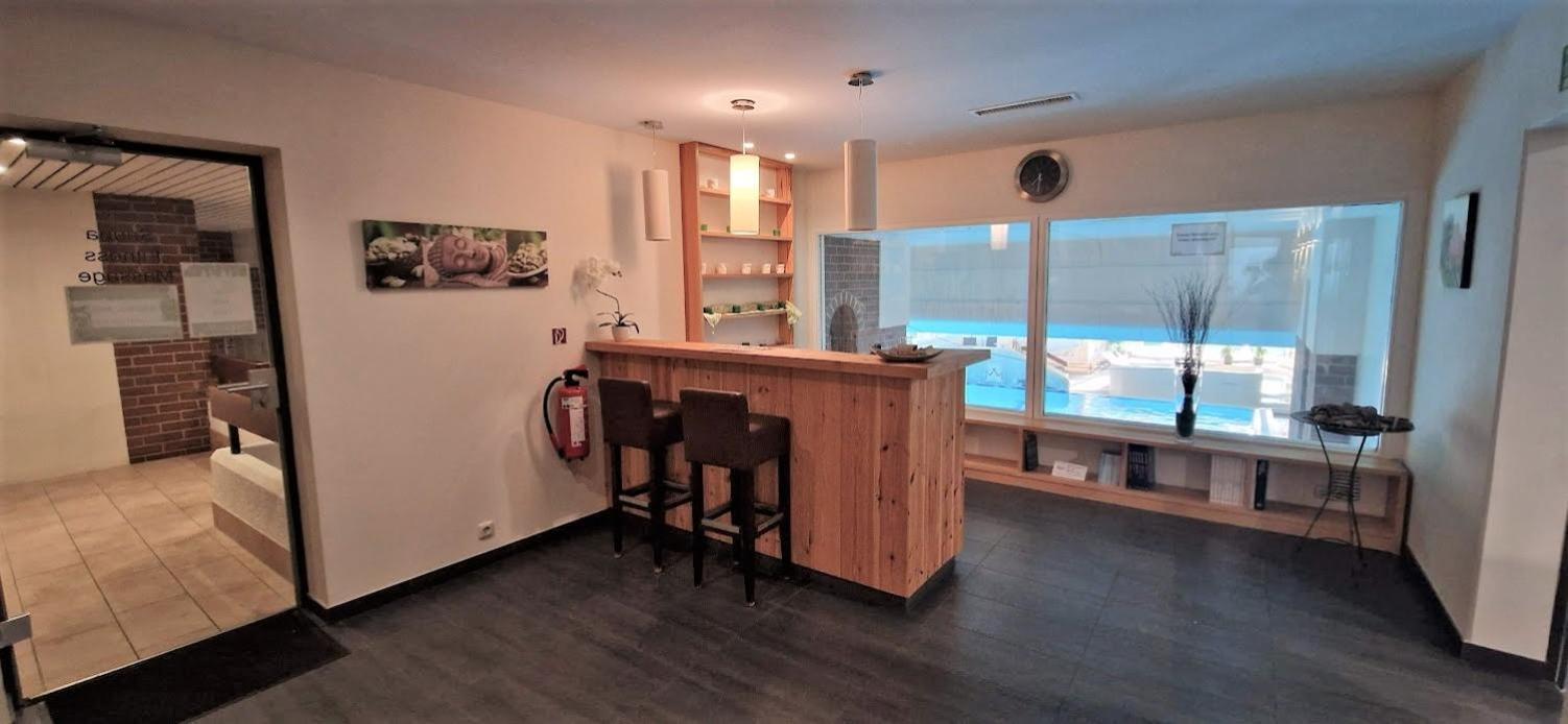 Apartment 2-zimmer Wohnung, Pools, Sauna Und Balkon
